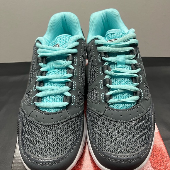 Fila women’s running shoes - Brand new in box - Size 6.5 - Picture 3 of 8